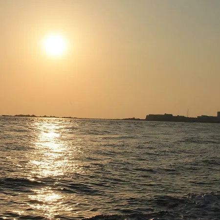 En Complejo Con Piscina 科尼尔-德拉弗龙特拉