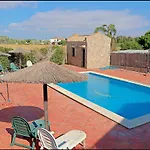 En Complejo Con Piscina * קוניל דה לה פרונטרה