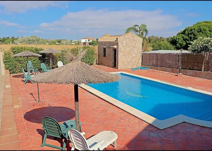 En Complejo Con Piscina * كونيل ذي لا فرونتيرا