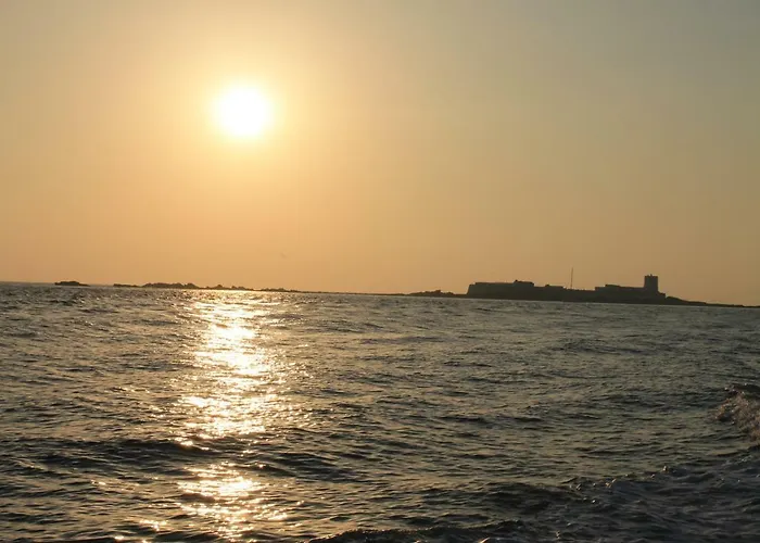 En Complejo Con Piscina كونيل ذي لا فرونتيرا